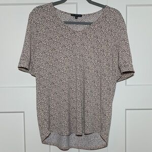 {Adrianna Papell} Black & Light Pink Speckled Blouse